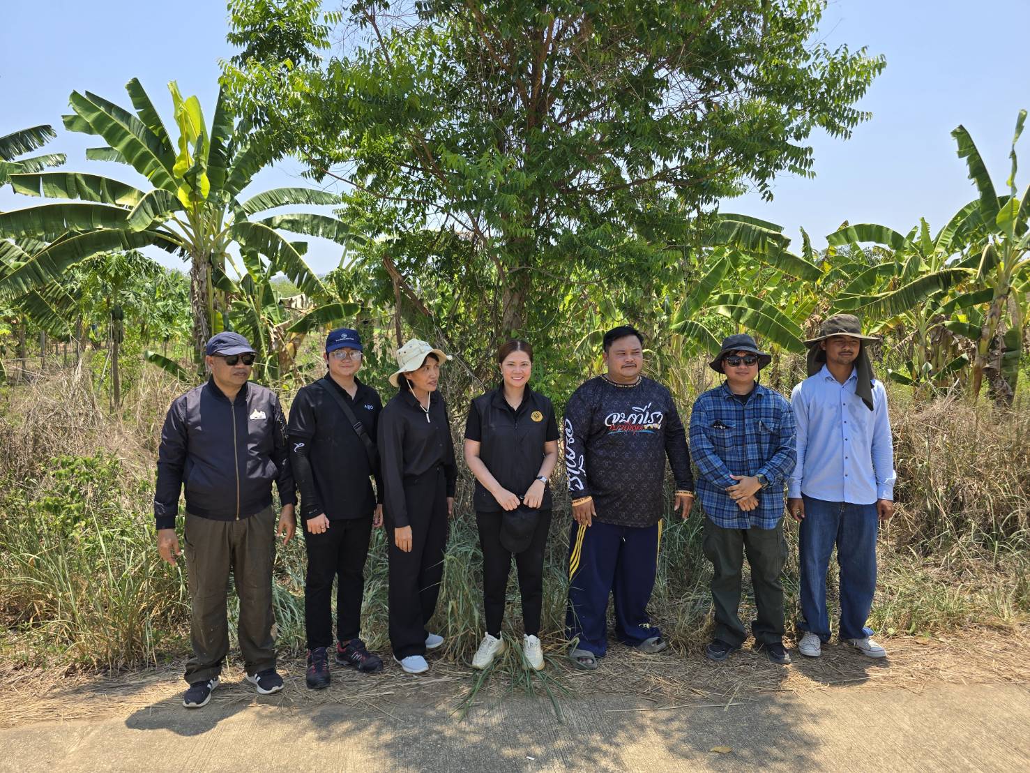 title - ปฏิรูปที่ดินจังหวัดเพชรบุรี พร้อมด้วยเจ้าหน้าที่ ส.ป.ก.เพชรบุรี ลงพื้นที่รวบรวมข้อมูลประกอบการพิจารณาของคณะกรรมการปฏิรูปที่ดินจังหวัดเพชรบุรี (คปจ.เพชรบุรี) กรณีหน่วยงานรัฐ ขออนุญาตใช้ที่ดินในเขตปฏิรูปที่ดินเพื่อกิจการสาธารณูปโภค